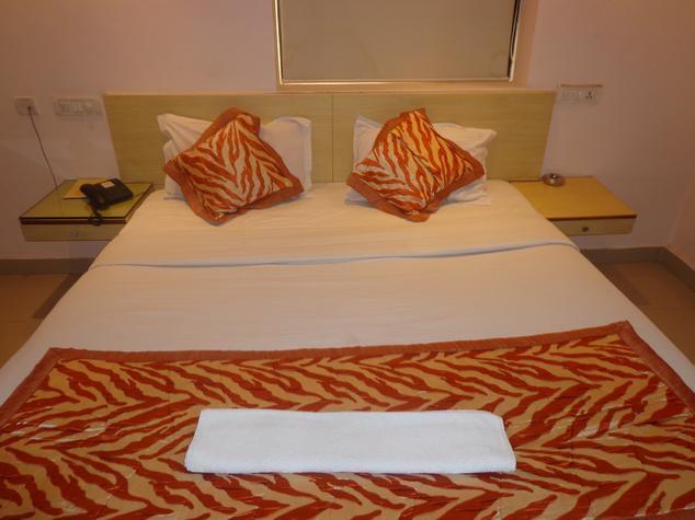 Halcyon Suites Hyderabad Exterior foto