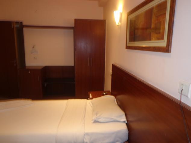 Halcyon Suites Hyderabad Exterior foto