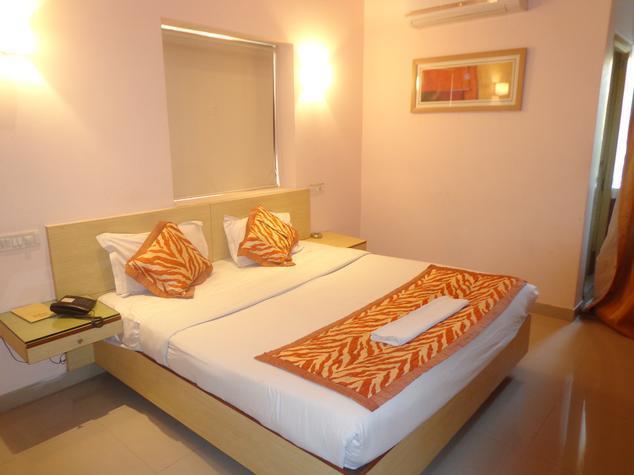 Halcyon Suites Hyderabad Exterior foto